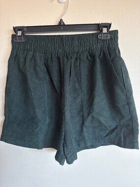 Entro Womens Green Corduroy Shorts Size Small Elastic Waist New With Tags